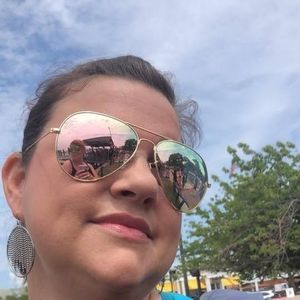 Meet your Posher, Christin